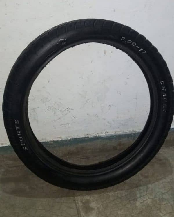 125 back Tyre 0