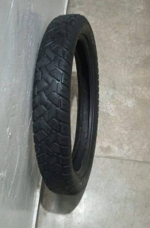 125 back Tyre 1