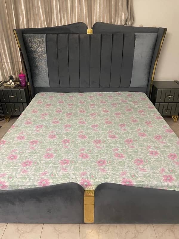 King Size Bed & Side Tables 1