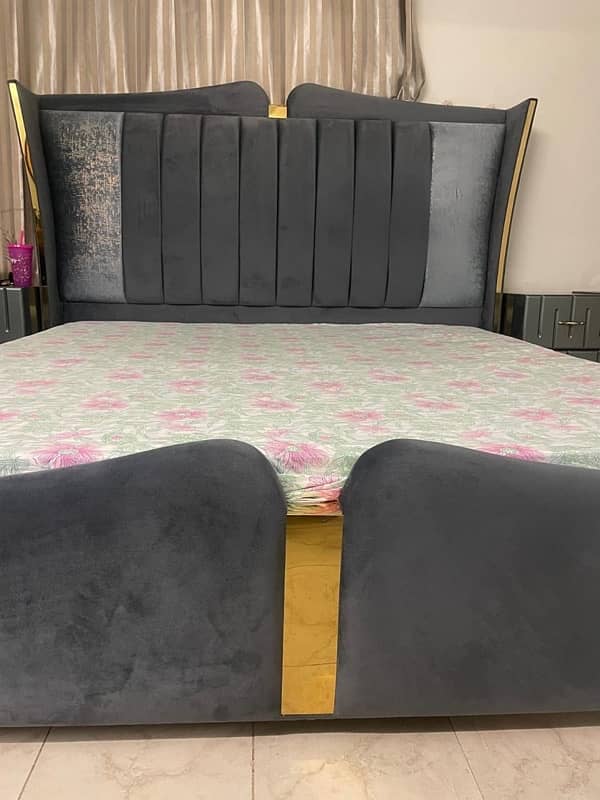 King Size Bed & Side Tables 2