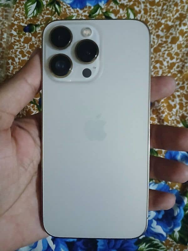 iphn 13pro 10/9.5  128 GB factory unlock urgently sale     price 130k 0