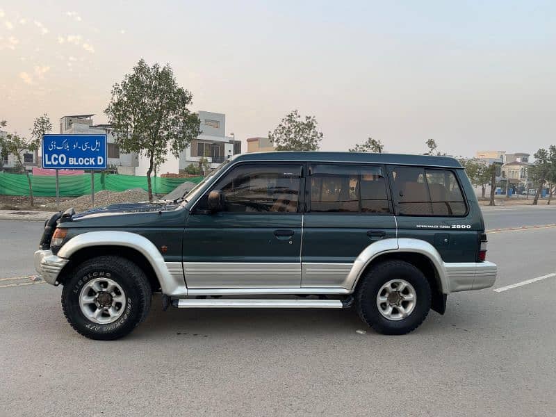 Mitsubishi Pajero 1994 (Shogun) 3