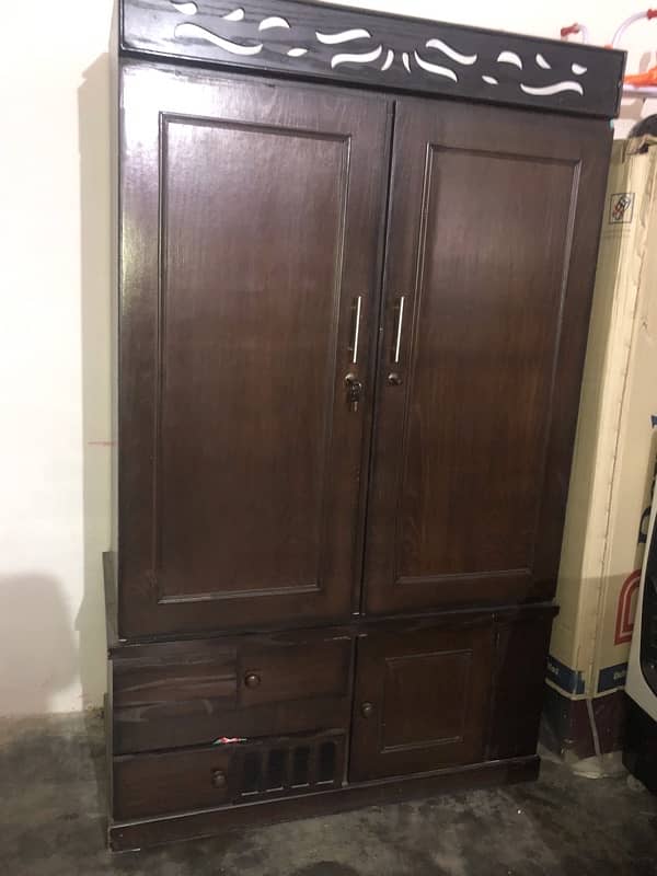 wooden walldrobe FORSALE -Like new condition -heavy 1