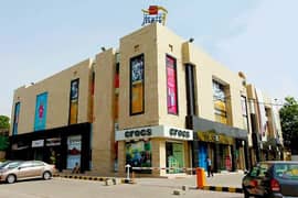 Gulberg main boulevard corner commercial paid building coming Rent 1 crore 75 lac very Hot location prime location