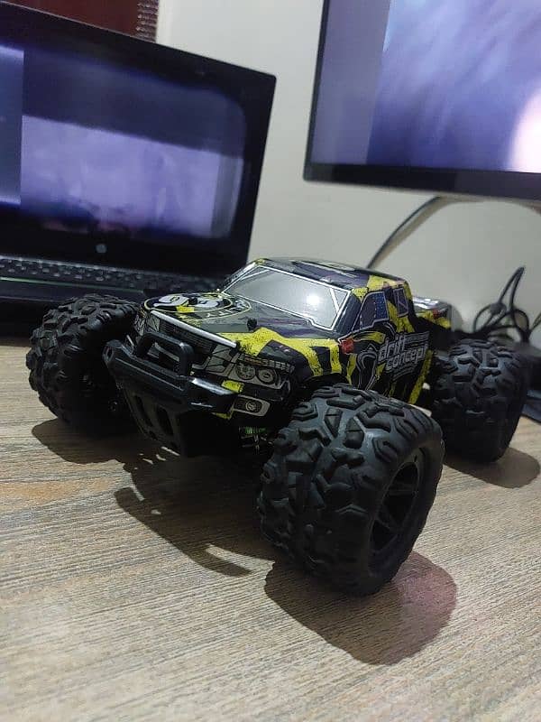 deerc 4 wd brushless 300e Rc monster Truck 0