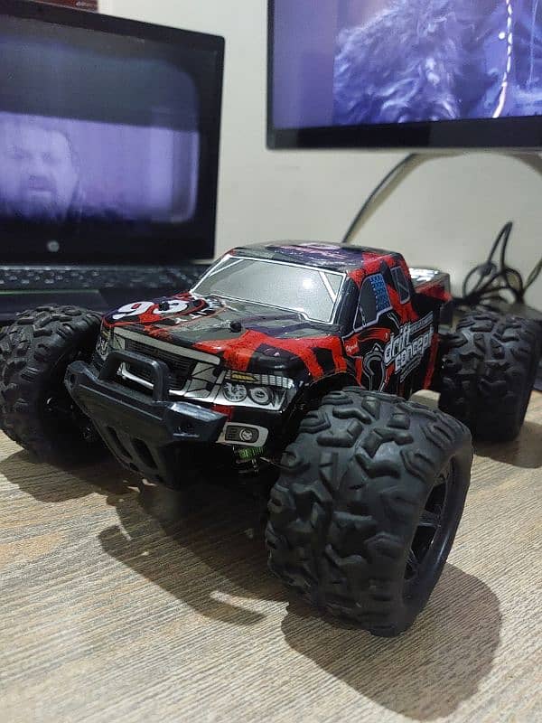 deerc 4 wd brushless 300e Rc monster Truck 2