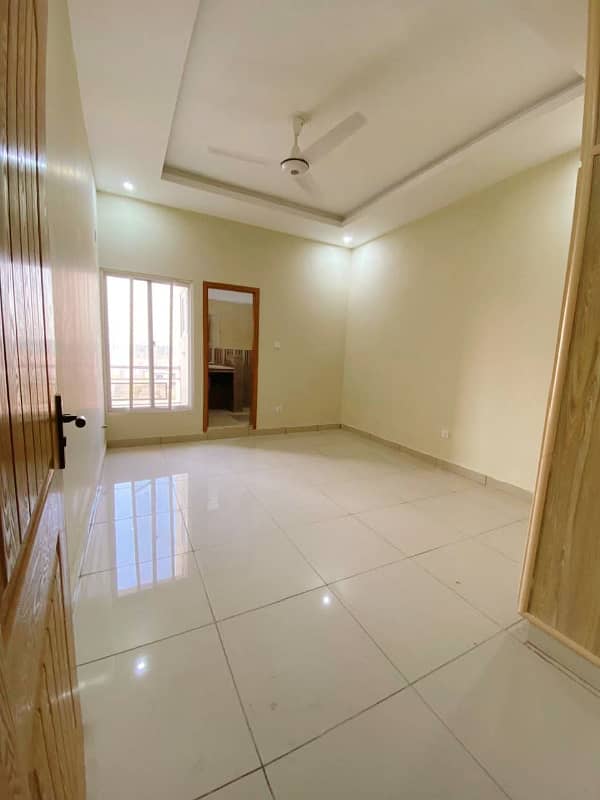 One Bedroom For Sale Reasonable Price Gulberg Green Islamabad 0