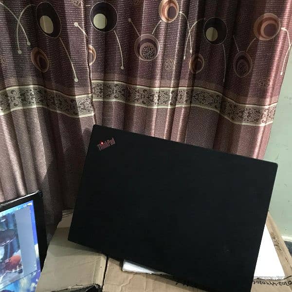 Lenovo Thinkpad core i5 7th gen 8gb ram 256gb SSD laptop for sale 2