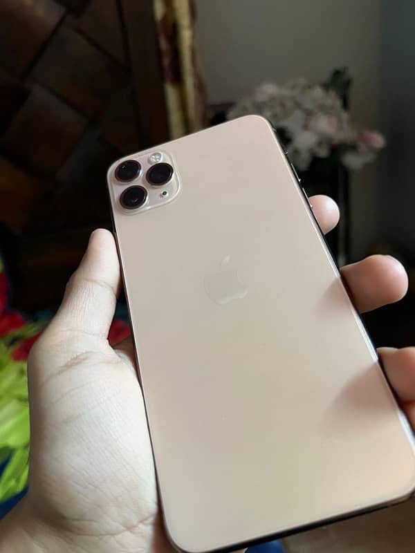 iphone 11 pro max 4