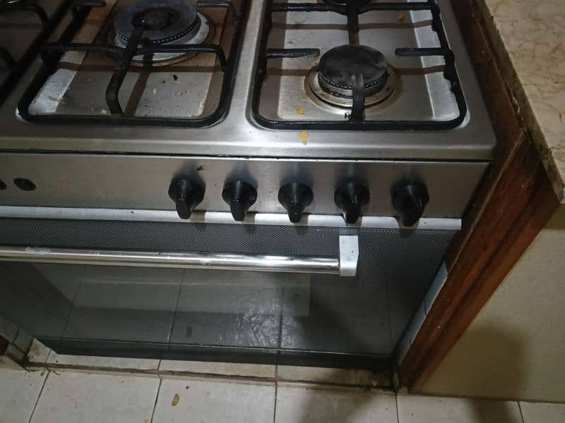 5 burner Owen good condition urgent 1