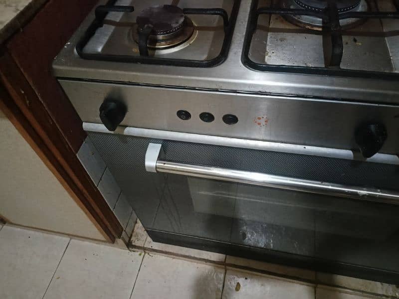 5 burner Owen good condition urgent 2