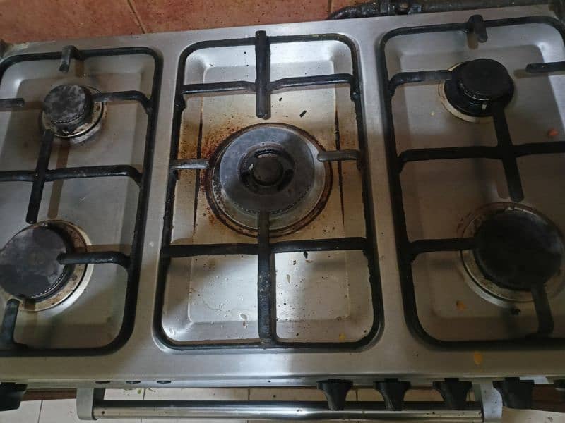 5 burner Owen good condition urgent 3