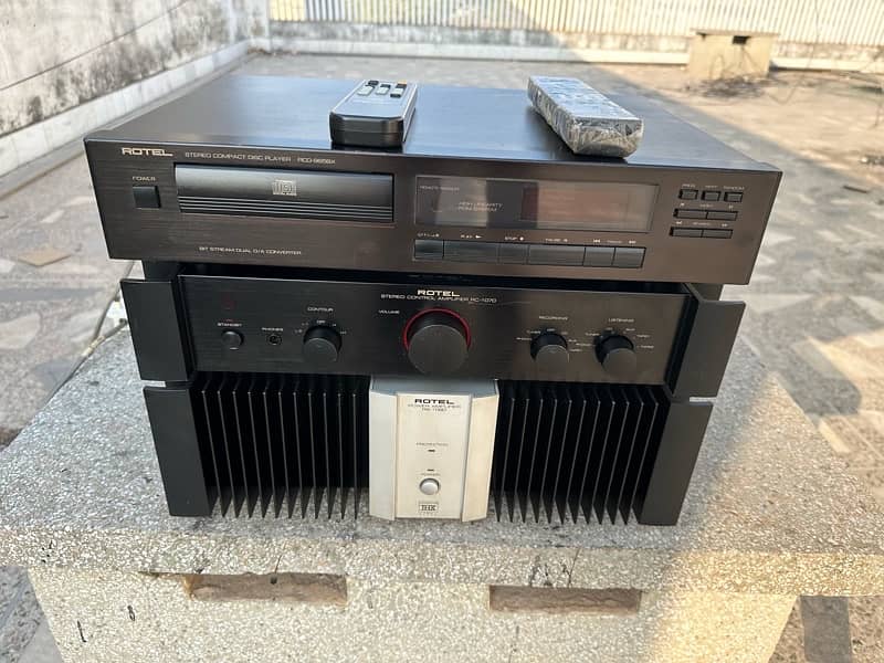 rotel power amplifier preamplifier & cd player 0