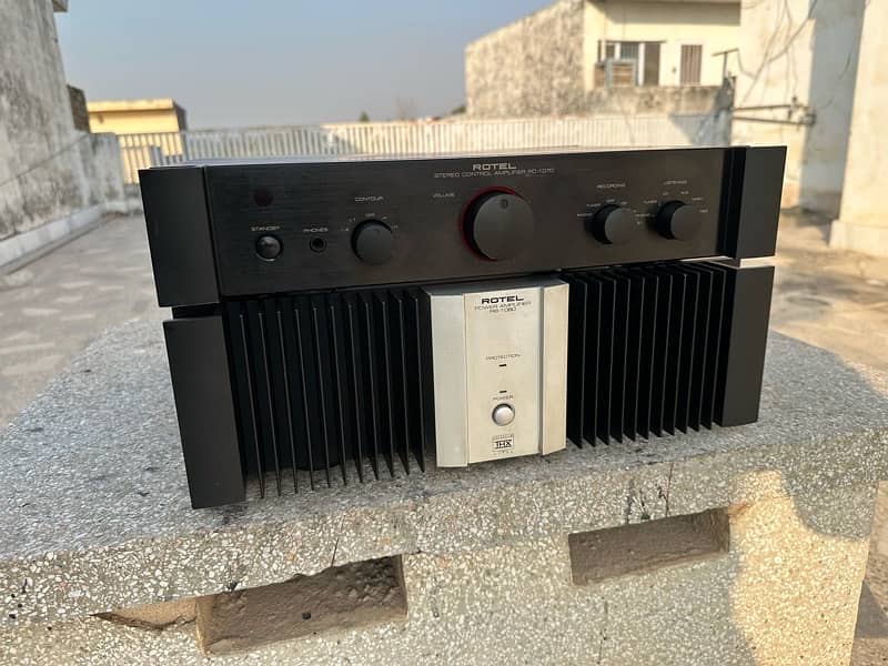 rotel power amplifier preamplifier & cd player 5