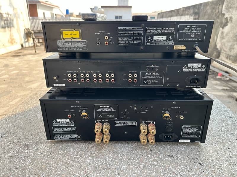 rotel power amplifier preamplifier & cd player 10