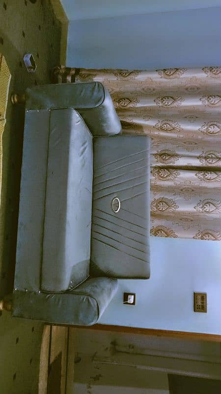 7 seater sofa new only 1 week used 1