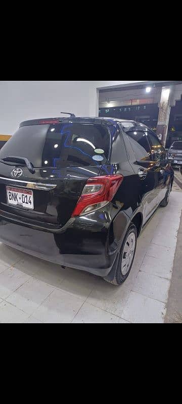 Toyota Vitz 2015/18, argent sale,03002429711 2