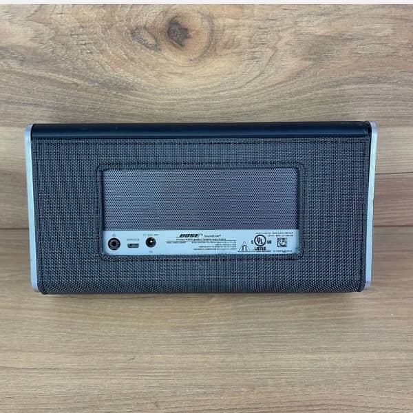 Bose SoundLink 404500 portable speaker 1