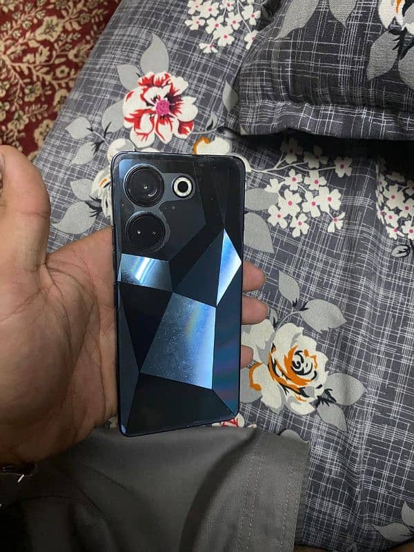 Tecno camon 20 pro 0