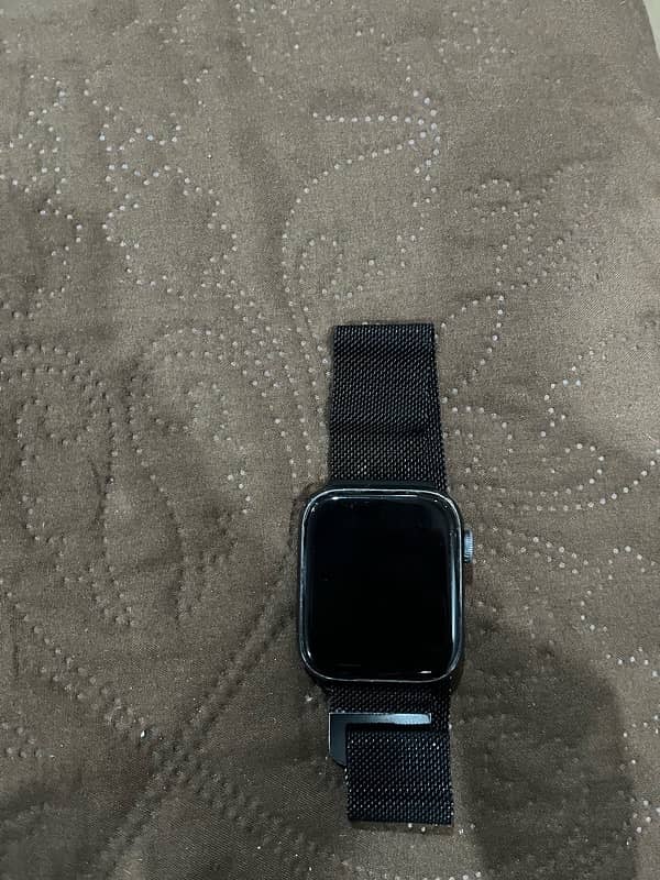 apple watch series 5  , 44mm battery health 89 percent 1