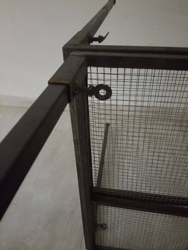 Iron folding table urgent sale 5