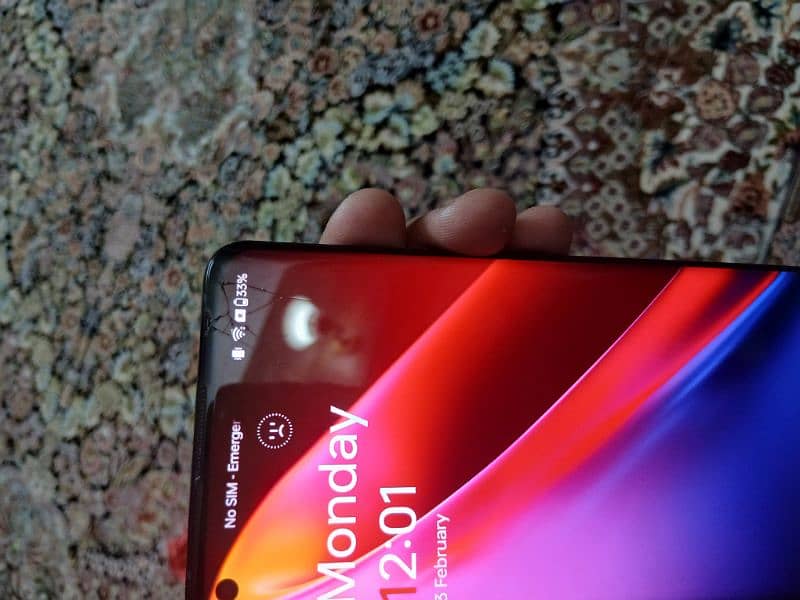 ONE PLUS 9 PRO (FRONT AND BACK LITTLE CRACKED] 2