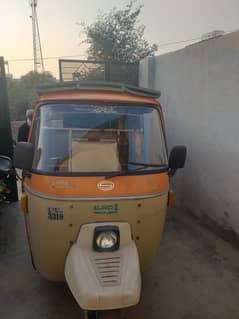 Good condition LPG RIKSHA