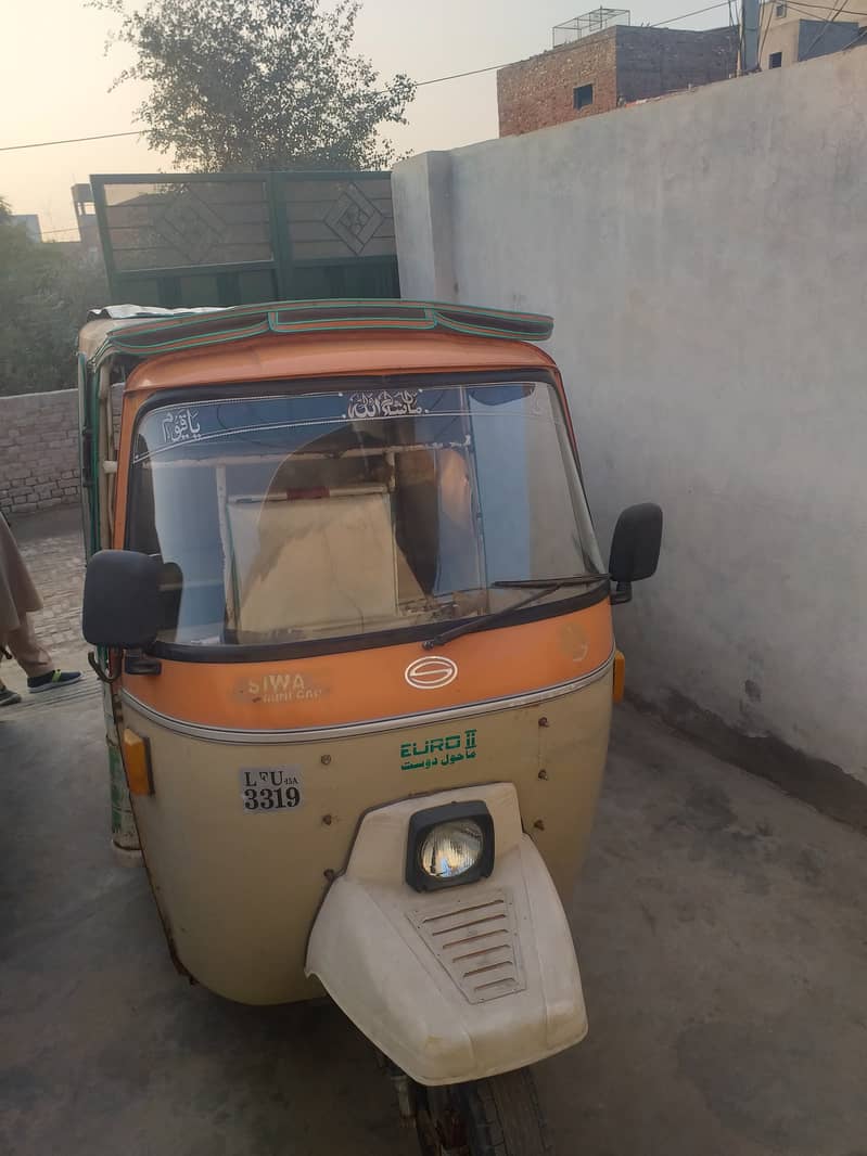 Good condition LPG RIKSHA 1