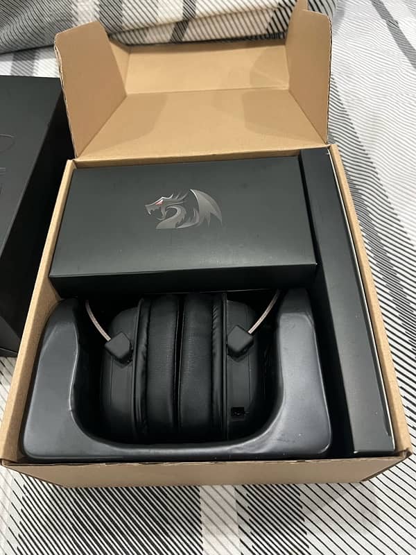 REDRAGON H510-1 ZEUS 2 WIRED GAMING HEADSET 1