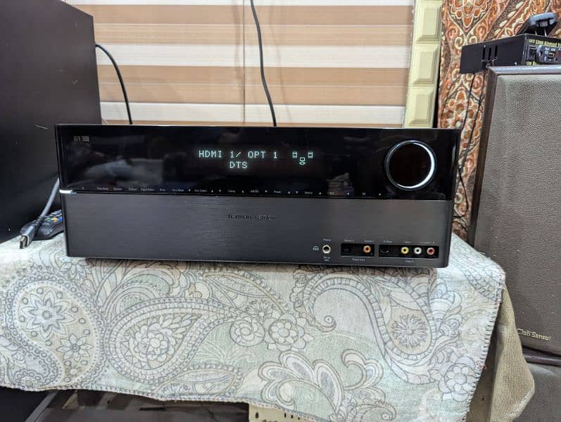 HARMAN KARDON Amplifier 5