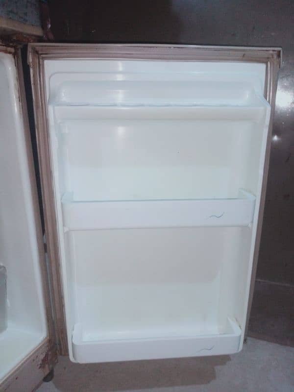 Fridge for sale (Dawlance) 2