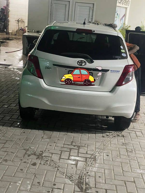 Toyota Vitz 2013 4