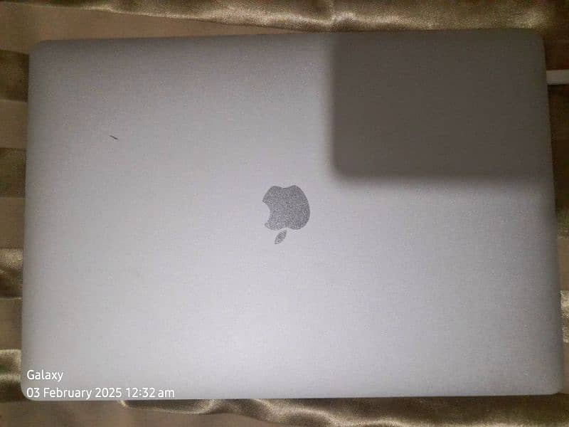 Apple MacBook Pro 2017 15" 16/500 Touchbar 6