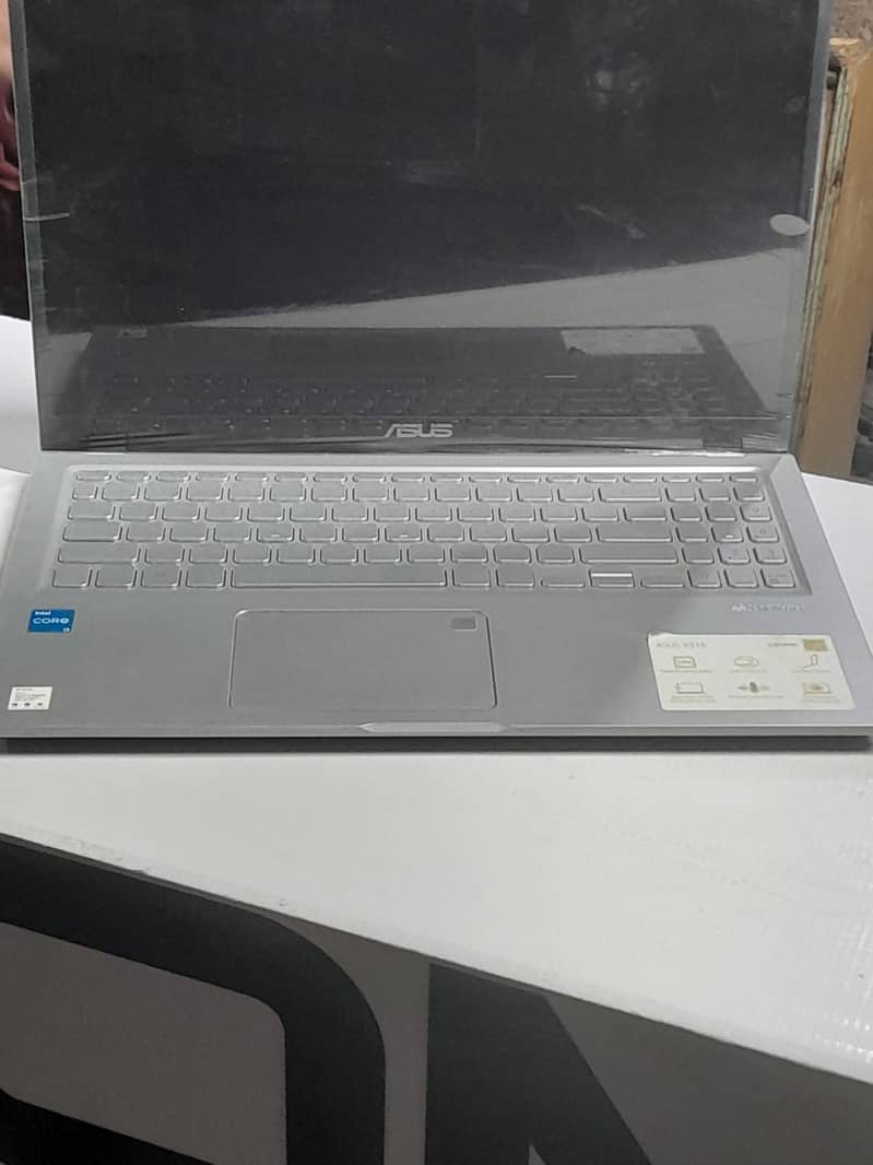 ASUS Laptop 1