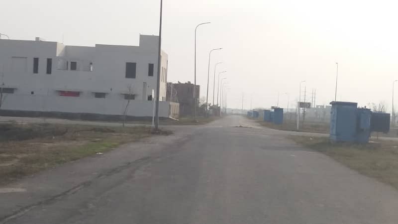 1 Kanal Plot for sale in DHA Phase 8- Z- 1, IVY Green , Lahore 4