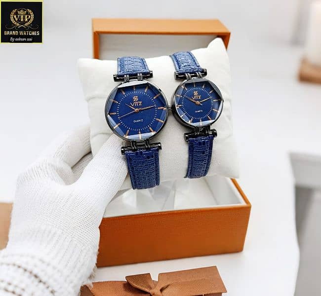 COUPLE WATCHES   GOOD LOOKING DAIL  GOOD QUALITY 3