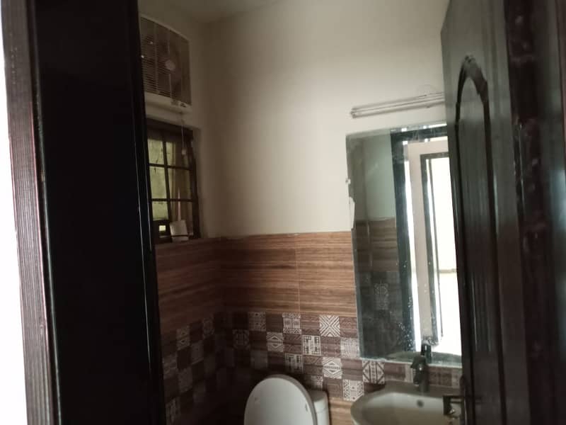 12 Marla 4 Bed Flat For Sale In Askari 11- B, Lahore. 5