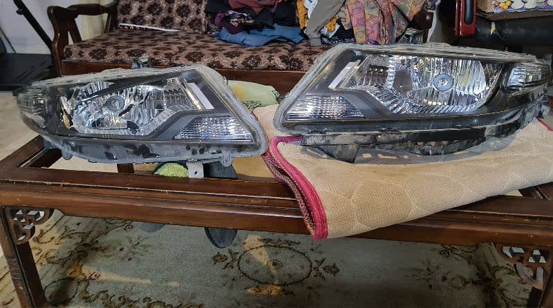 honda city 2009-2021 front headlight geniune set 0