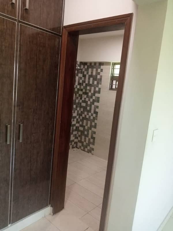 New Design Flat For Sale In Askari 11, Lahore 5