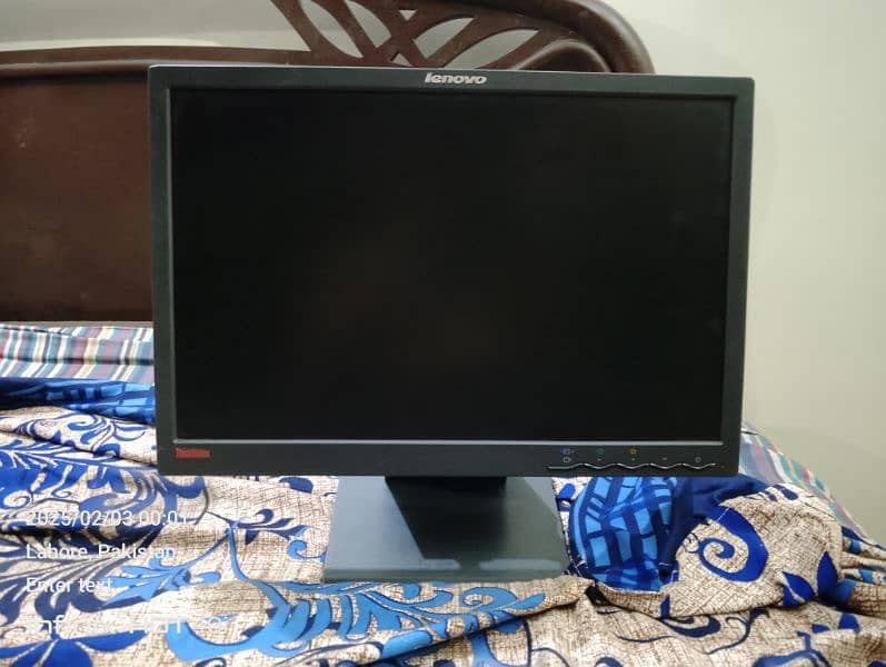 22 inch LCD lenovo 0