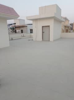 3 bed dd 1st floor with common roof portion for rent