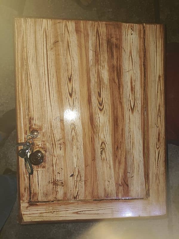 Wooden Smaal Cubord box 2'×2.5' 0