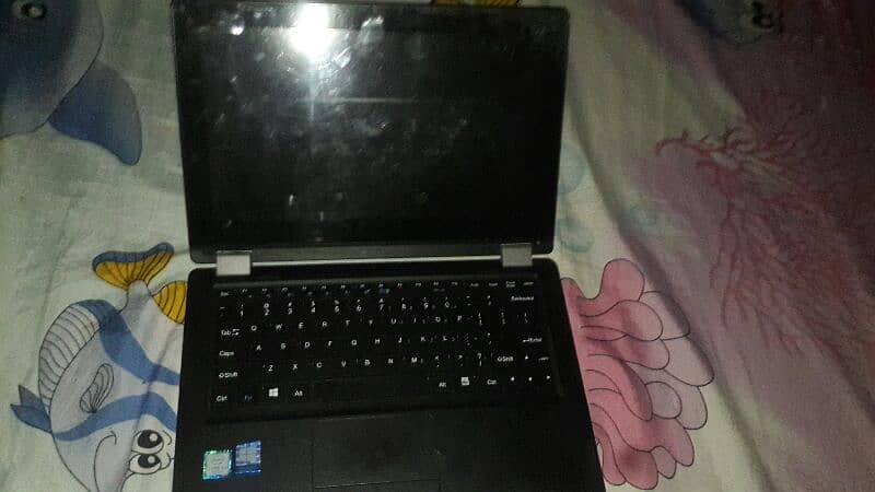 haeir m3 laptop 8gb 5tb Hard and touch and type 0