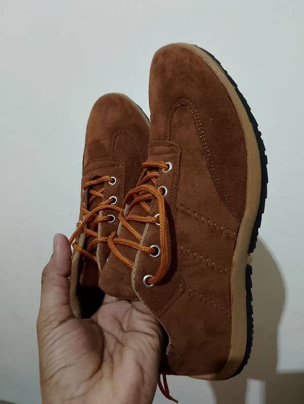 shoes new he bilkul size 42 number he 0