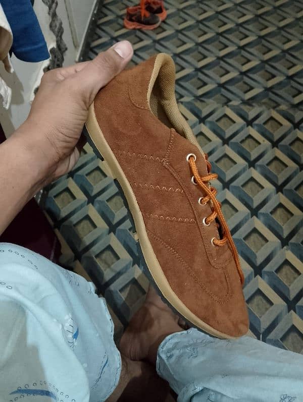 shoes new he bilkul size 42 number he 1