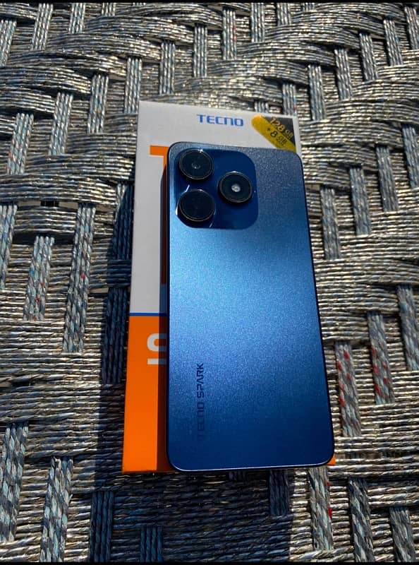 Tecno spark 10 4+4/128gb Urgent sale exchange possible 1