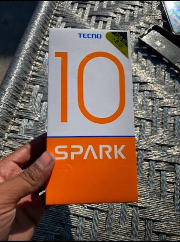 Tecno spark 10 4+4/128gb Urgent sale exchange possible 5