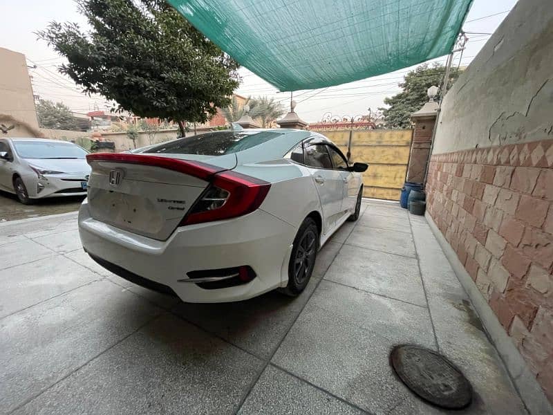 Honda Civic Oriel 2020 11