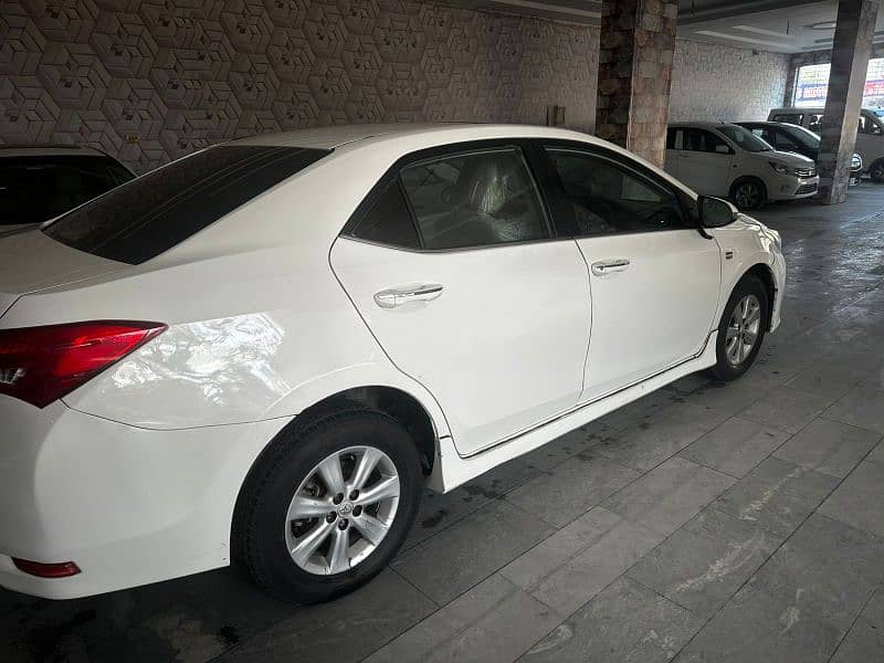 Toyota Altis Grande 2016 5