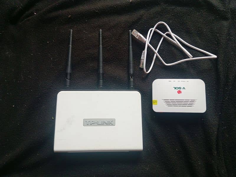 TP Link Router and V. sol ONU with Chargers and cables 13